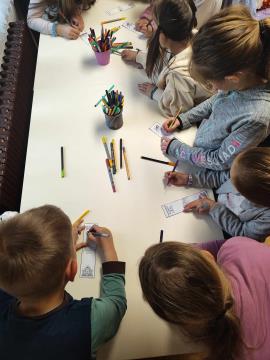 Zadnja slovensko-angleška ura pravljic v tej sezoni